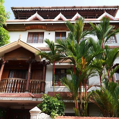 Hotel White Rose Kochi Eksteriør bilde