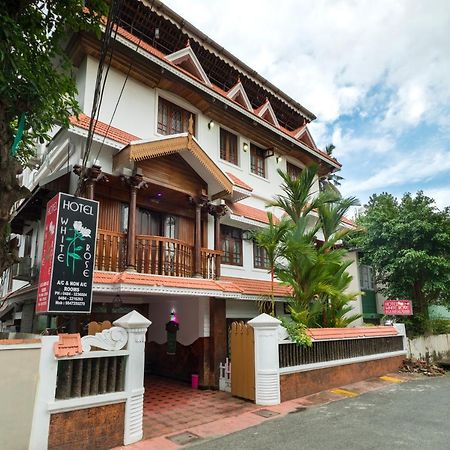 Hotel White Rose Kochi Eksteriør bilde