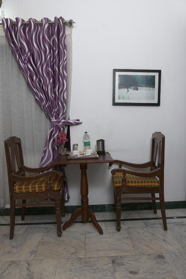 Hotel White Rose Kochi Eksteriør bilde
