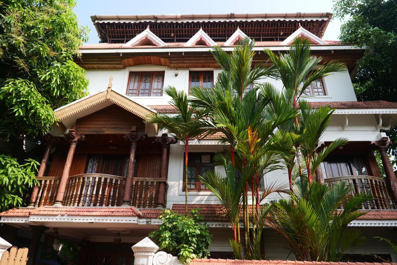 Hotel White Rose Kochi Eksteriør bilde