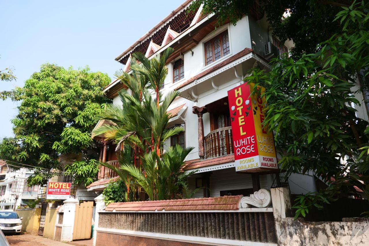 Hotel White Rose Kochi Eksteriør bilde