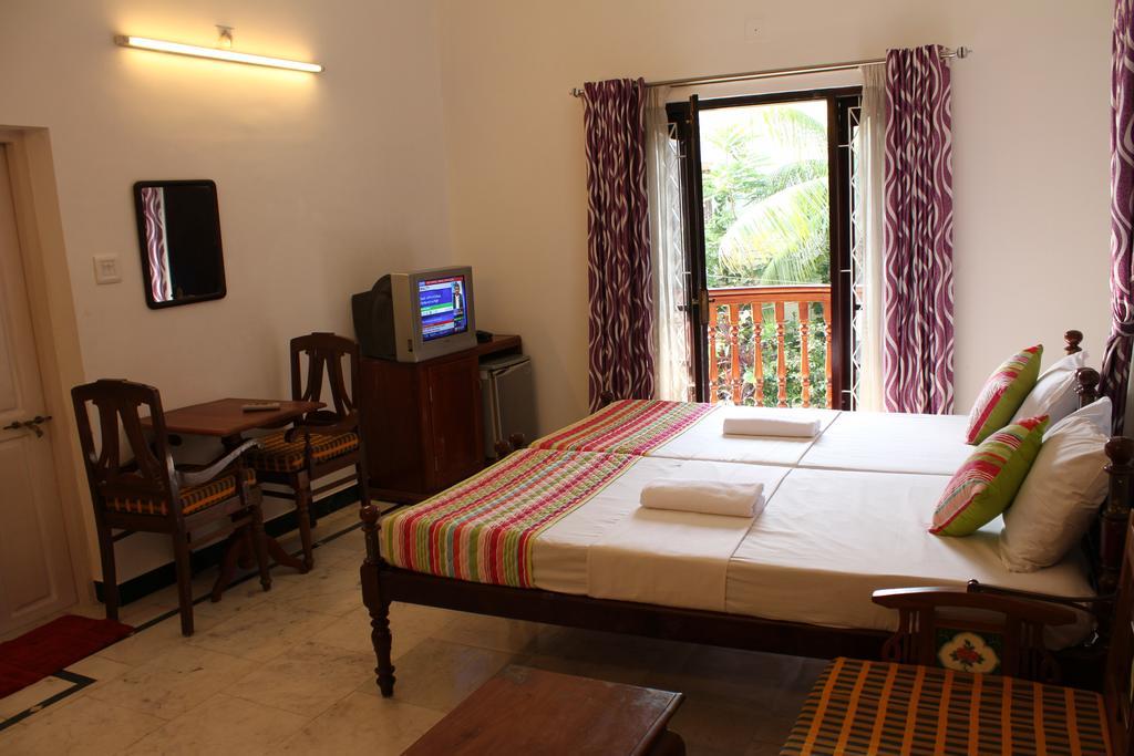 Hotel White Rose Kochi Eksteriør bilde