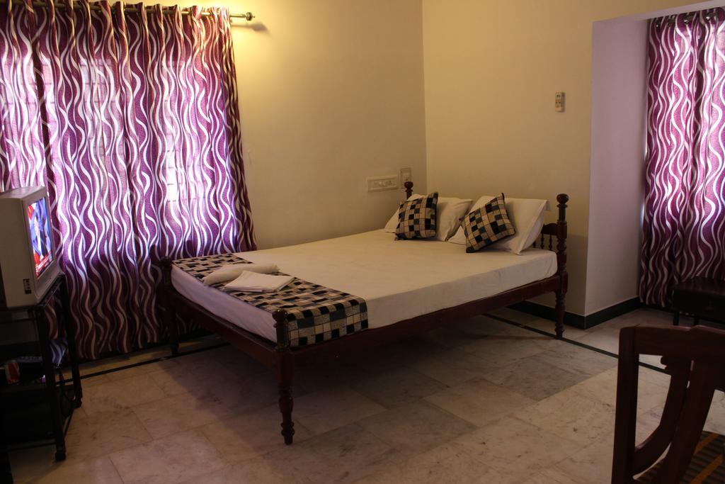 Hotel White Rose Kochi Eksteriør bilde