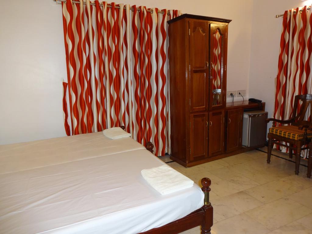 Hotel White Rose Kochi Rom bilde