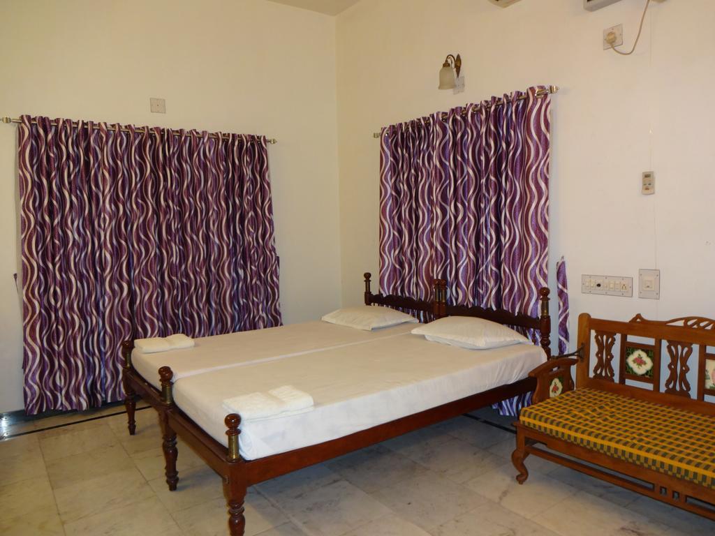 Hotel White Rose Kochi Eksteriør bilde