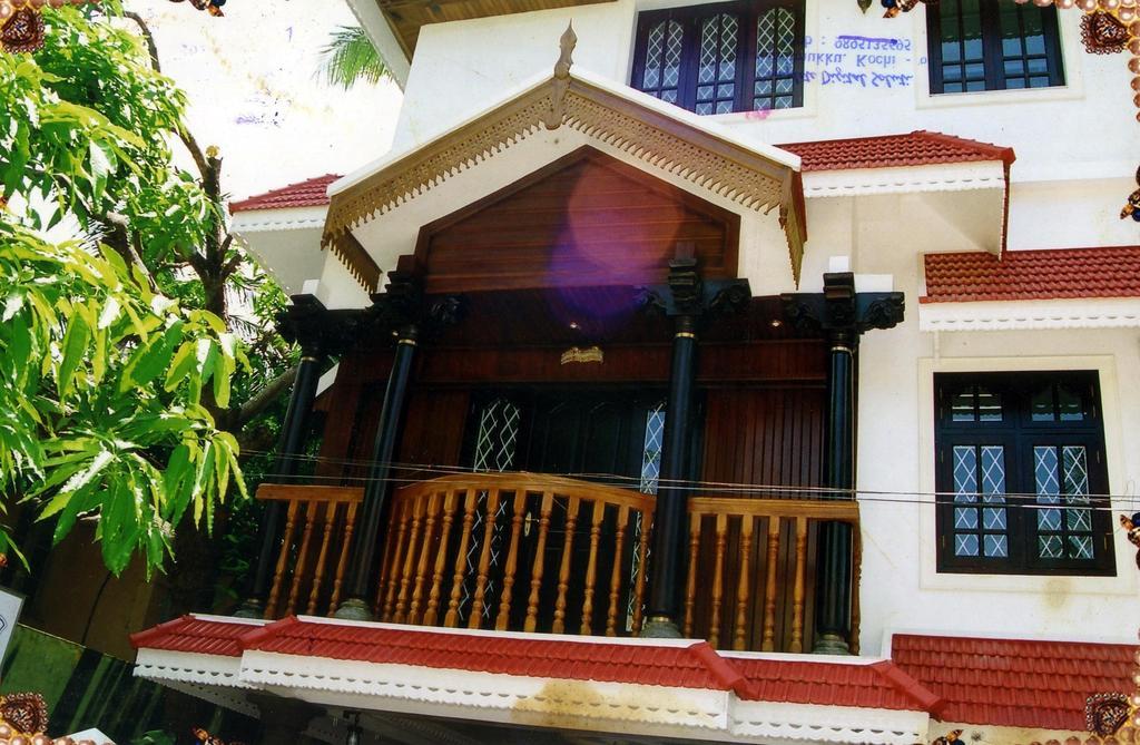 Hotel White Rose Kochi Eksteriør bilde