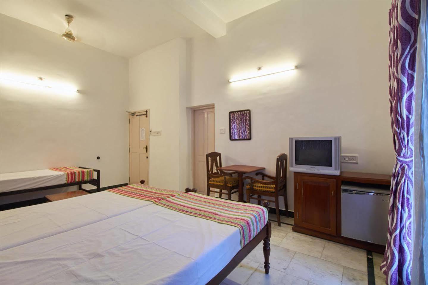 Hotel White Rose Kochi Eksteriør bilde