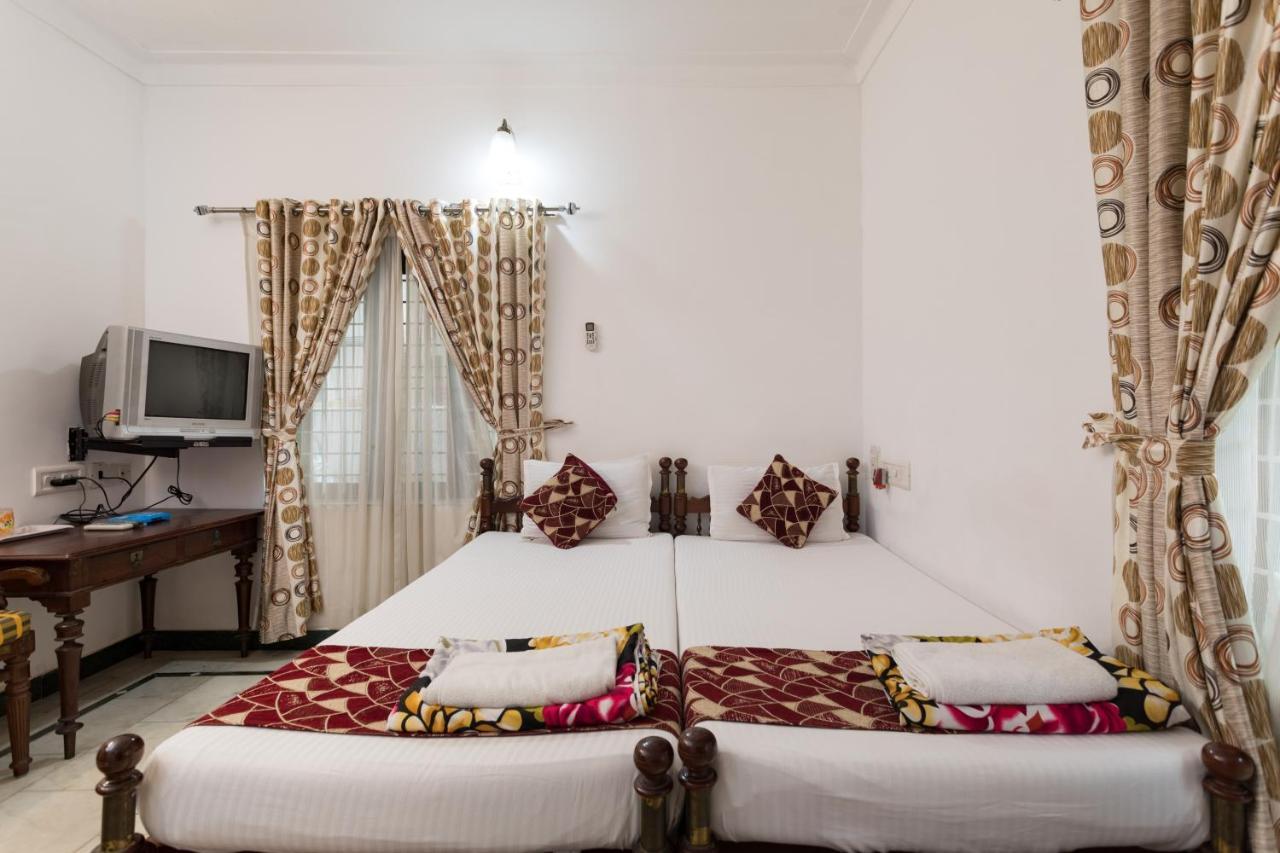 Hotel White Rose Kochi Eksteriør bilde