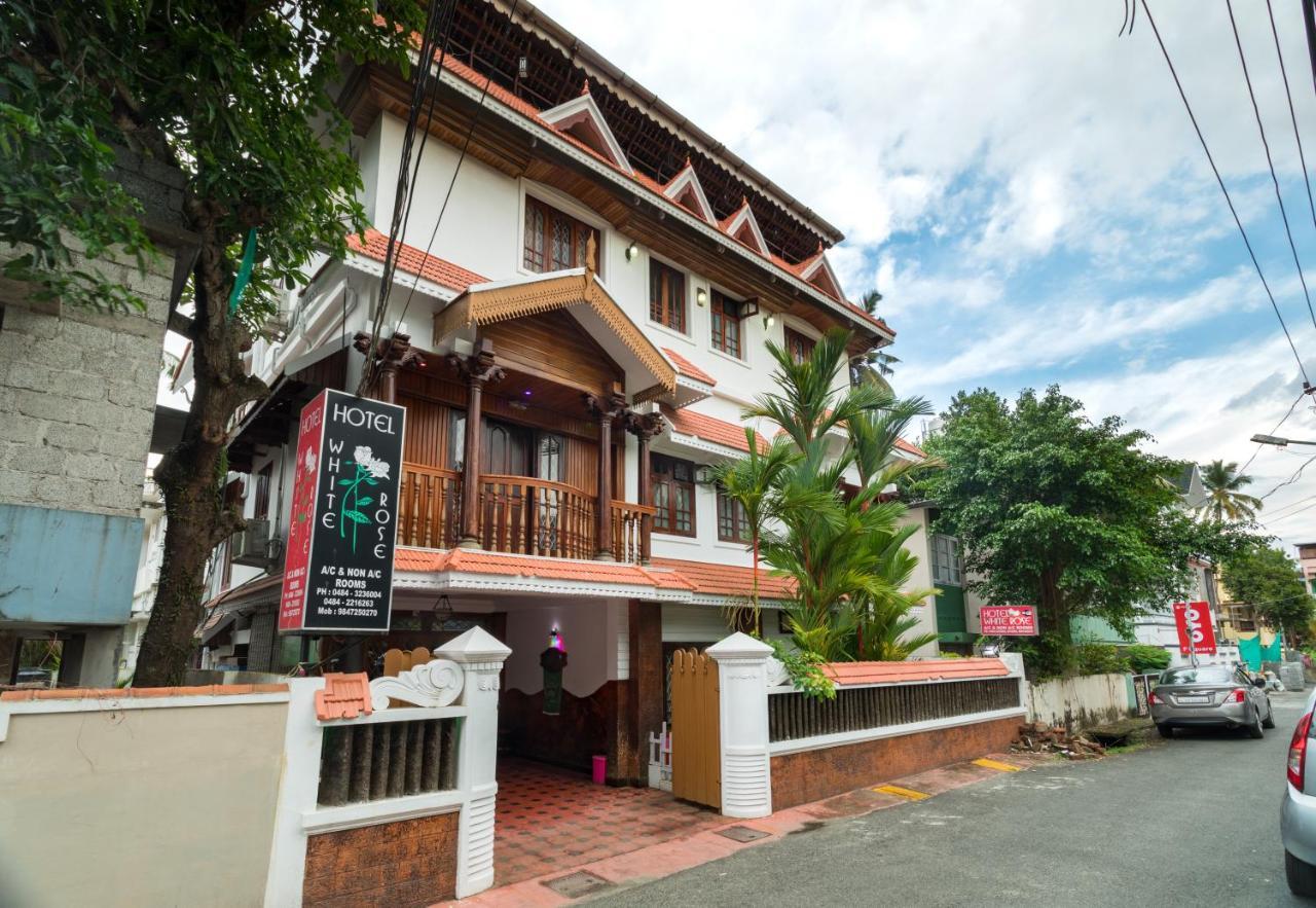 Hotel White Rose Kochi Eksteriør bilde